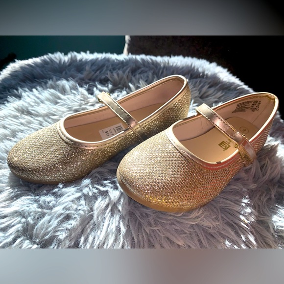 Toddler Size 9 Golden Ballet Flats - Picture 5 of 7